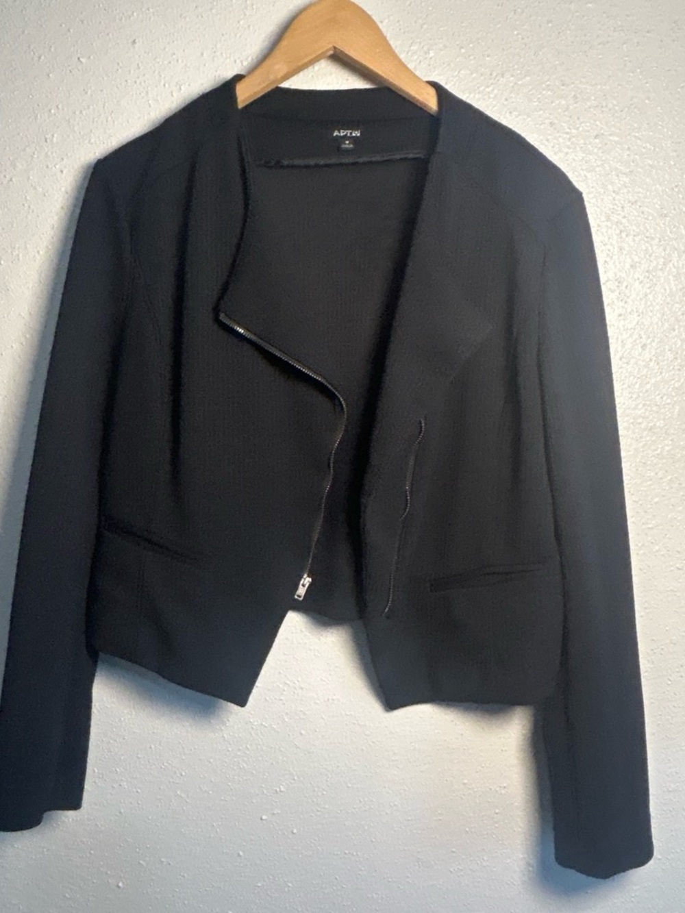 Apt. 9 Women's Black Zip-Front Cropped Jacket Size Medium